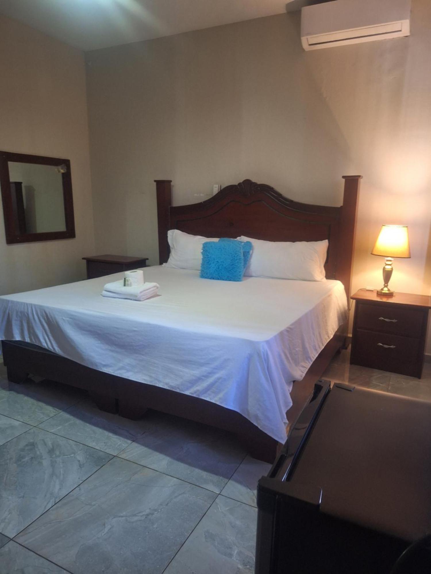 Edifcio Amapola Zona Colonial Con Vista Al Mar Hotel Санто Доминго Екстериор снимка